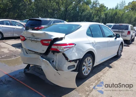2020 Toyota Camry Le из США, поврежденный, VIN 4T1C11AK5LU930520